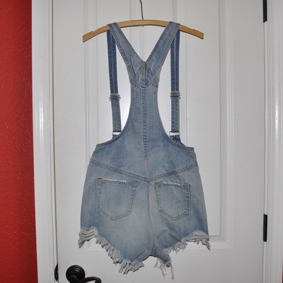 Nasty Gal UNIF Penny Denim Suspender Shorts [D9] - Picture 6 of 8